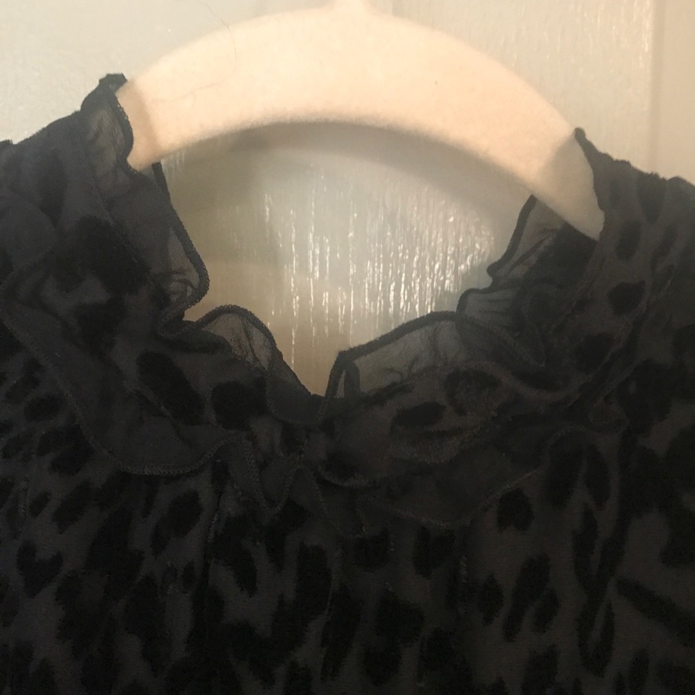 NWT PARKER cold shoulder velvet holiday top! - Picture 6 of 8
